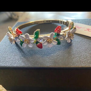 BETSEY JOHNSON Gold-Tone Signed Strawberries & Flowers Hinge Bangle Bracelet NWT